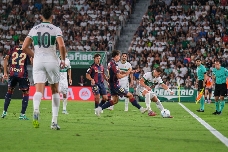 El Elche CF se estrena en la franja de las 14 horas