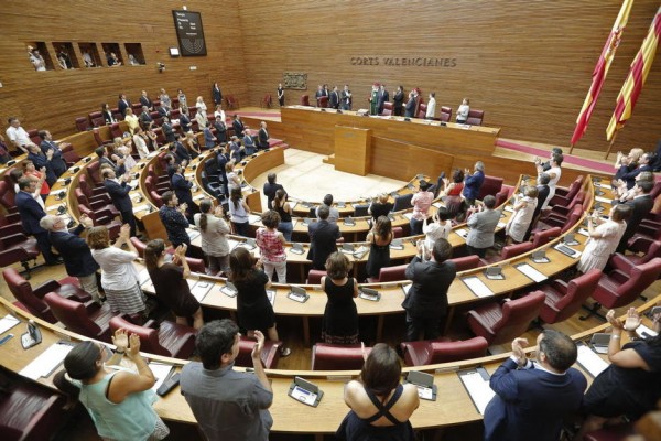 Les Corts respaldan que la Sindicatura de Comptes inicie trámites judiciales