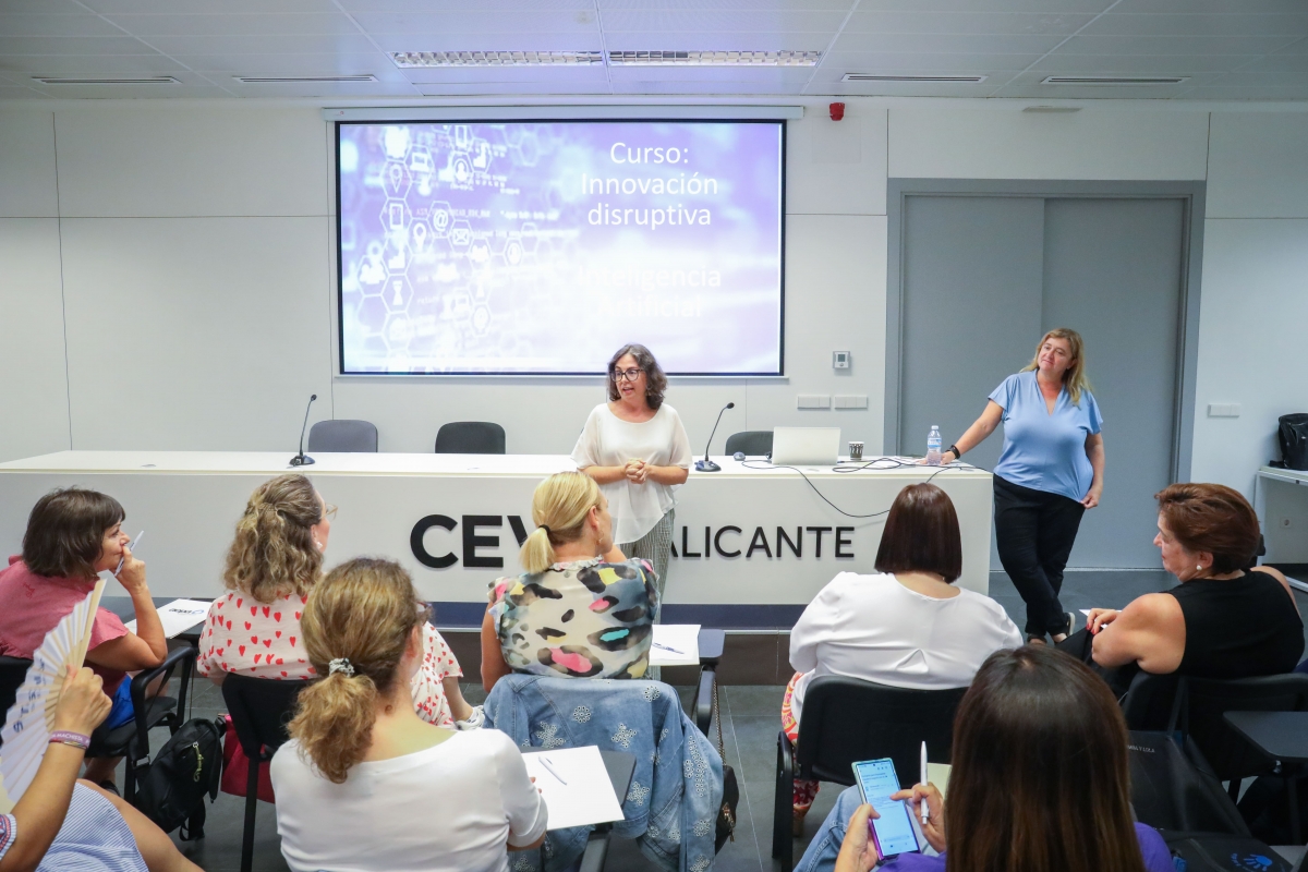 AEPA relanza su curso de innovación e IA con referentes internacionales femeninos en tecnología