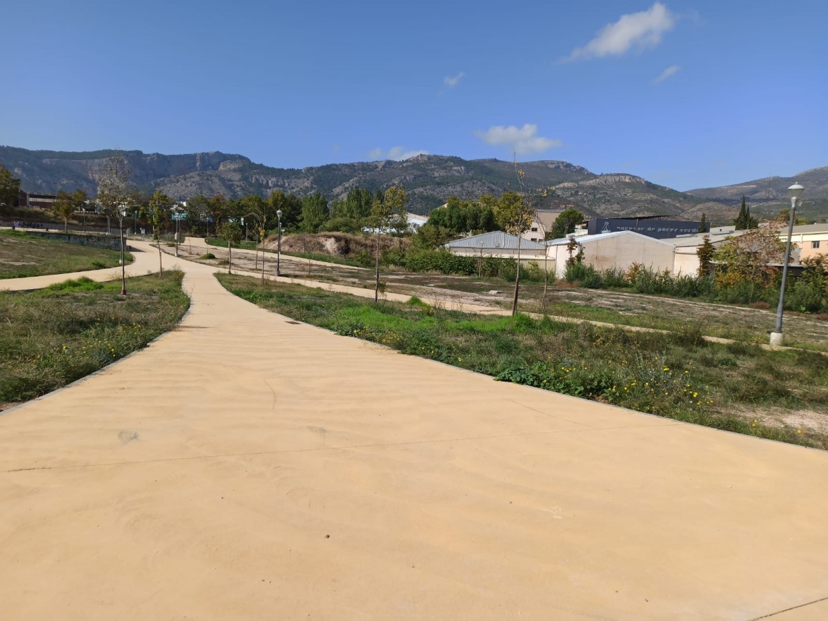 Nadie opta al contrato para aumentar la vegetación de calles, parques y jardines de Alcoy por 293.000 euros