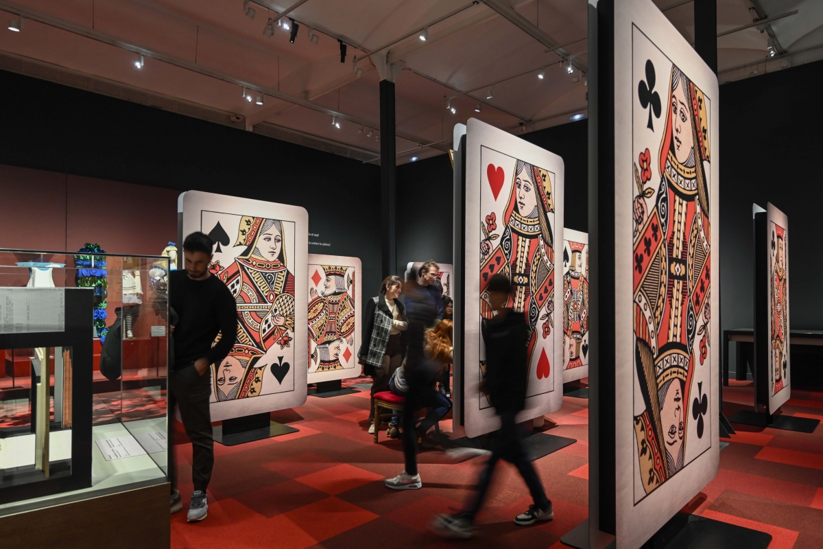 CaixaForum València se adentra en el País de las Maravillas