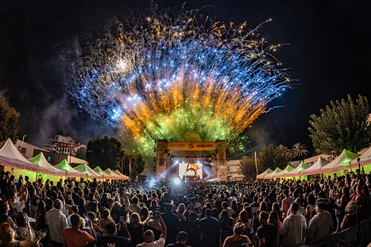 El Popcorn Music Fest llena Benissa con 6.000 asistentes en su vibrante fiesta de música y cine