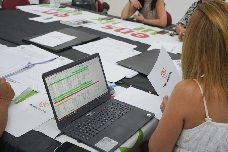 Ens Uneix aspira a aportar el 20% del total de firmes per a la ILP que reclama la reforma de la Llei Electoral Valenciana