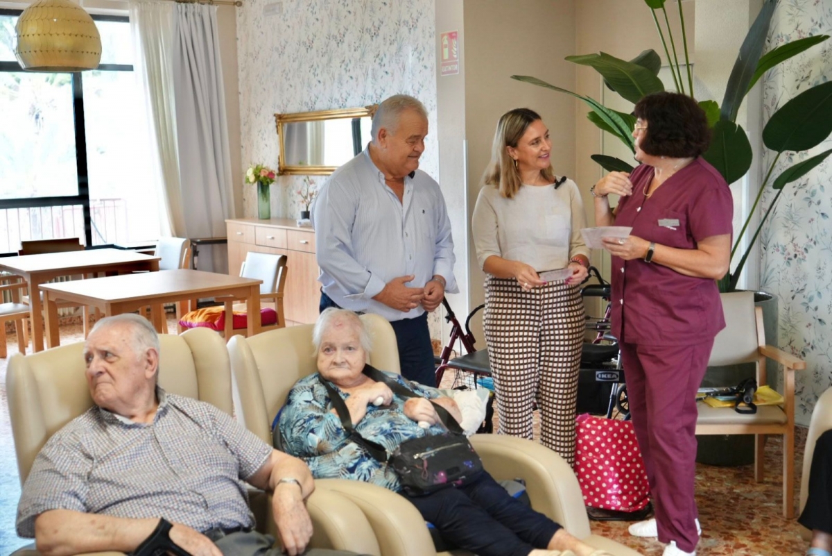 Visita a la residencia de mayores 'La Purísima' - Foto: CARM