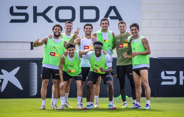 Diakhaby se incorpora y Corberán ya tiene a la plantilla completa para el Barcelona