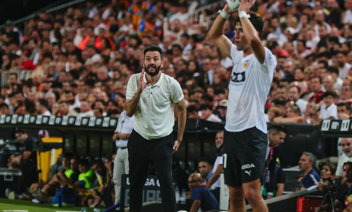 El parón de selecciones, un factor que Corberán ya supo aprovechar la temporada pasada