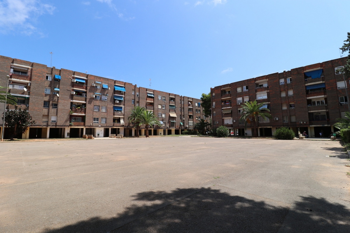 Sagunto licita las obras para reurbanizar espacios públicos en la plaza Vicente Aleixandre del barrio de Baladre