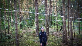 El Museo Gabarrón conecta las obras de las artistas Elena Bajo, Mayte Santamaría y Luisa Aristizabal en la muestra 'Tres líneas y su punto de encuentro'