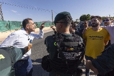 Vox carga contra Lucas por "intentar reventar" su acto en Santa Cruz en un tenso encontronazo con Podemos