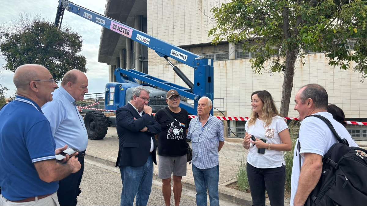El Ayuntamiento continúa la puesta a punto del Velódromo Luis Puig para el Campeonato Europeo de Atletismo en Pista Cubierta