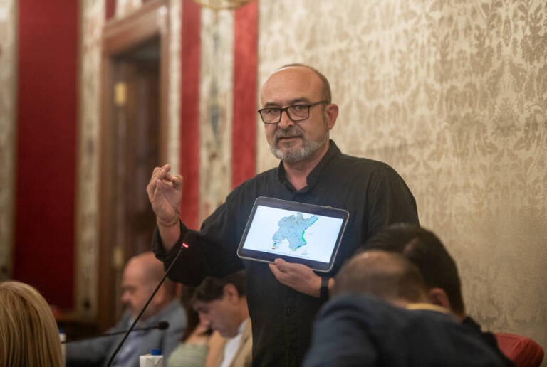El portavoz de EU Podem en el Ayuntamiento de Alicante, Manolo Copé. - Foto: PEPE OLIVARES