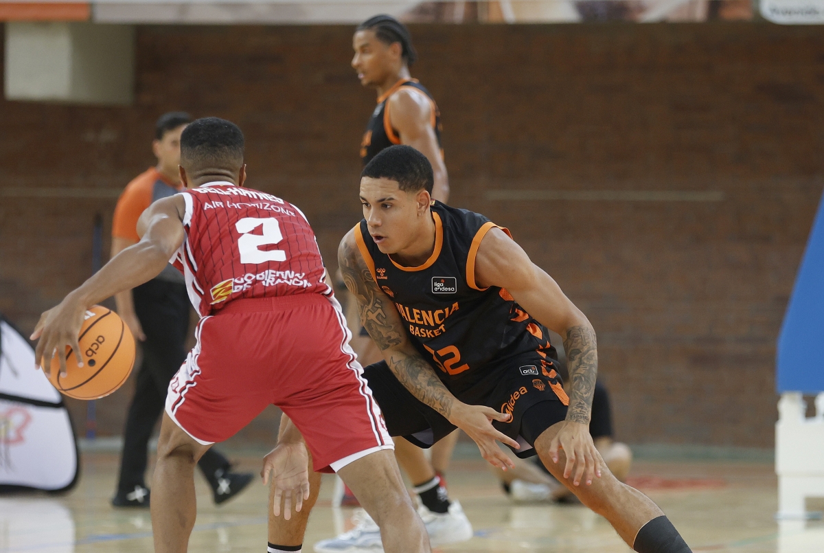 Valencia Basket suma un sólido triunfo ante Casademont Zaragoza en su segundo 'test' de pretemporada
