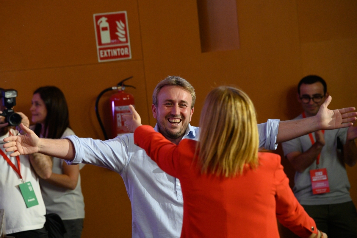Sebastián González y Pilar Bernabé XV Congreso del PSPV en València. - Foto: KIKE TABERNER Sebastián González y Pilar Bernabé XV Congreso del PSPV en València.