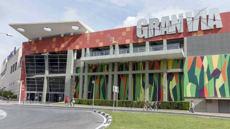 El empresario castellonense Peraire compra el centro comercial Gran Vía de Alicante a Europa Capital