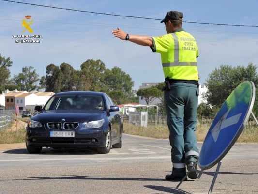 La Guardia Civil traslada al juzgado a 88 conductores por delitos de tráfico en Alicante en el mes de agosto