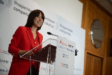 Morant anuncia una subvención de 200.000 euros del Gobierno para "rescatar" a la AVL de los "recortes" del Consell