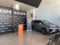 KGM Autopista Motor acoge la presentación de Neal Sako como jugador de Valencia Basket