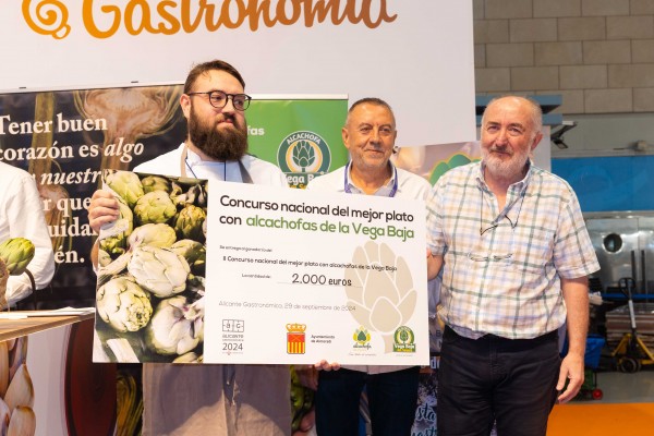 La mejor receta de alcachofas se cocina en Villena: Ignacio Caro, se impone en 'Alicante Gastronómica'
