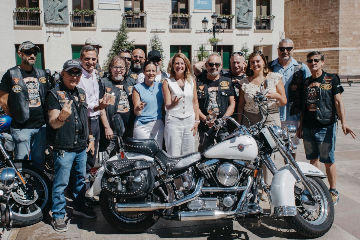 Las primeras Harley participantes en el 40 aniversario de la convención Big Twin 'desembarcan' en Castelló