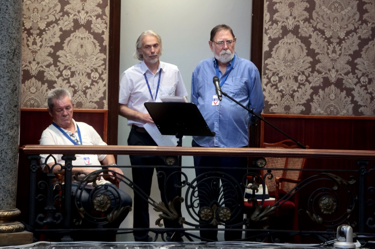 Vivienda, transporte público, limpieza, y más participación centran las demandas vecinales a Catalá