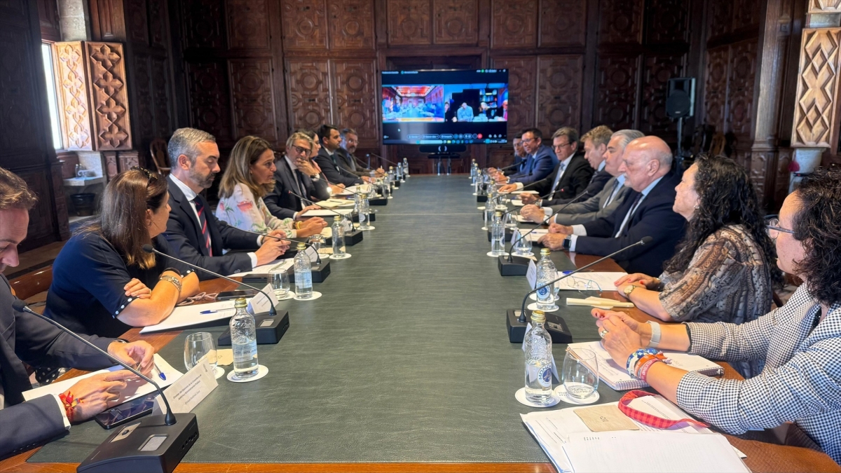 Justicia conecta a los operadores jurídicos con la Fundación Comunitat Valenciana Regió Europea