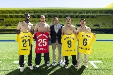Arnau Tenas y Tani Oluwaseyi, dispuestos a aprovechar el reto de jugar en el Villarreal