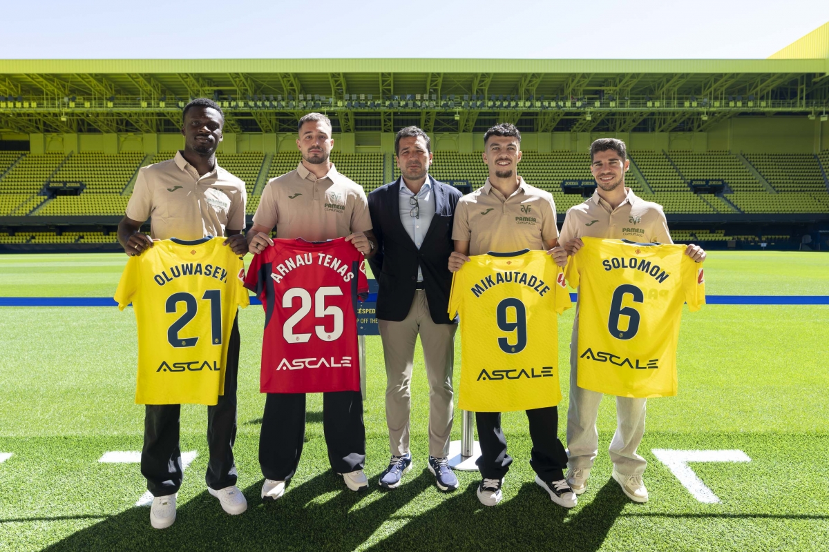 Arnau Tenas y Tani Oluwaseyi, dispuestos a aprovechar el reto de jugar en el Villarreal