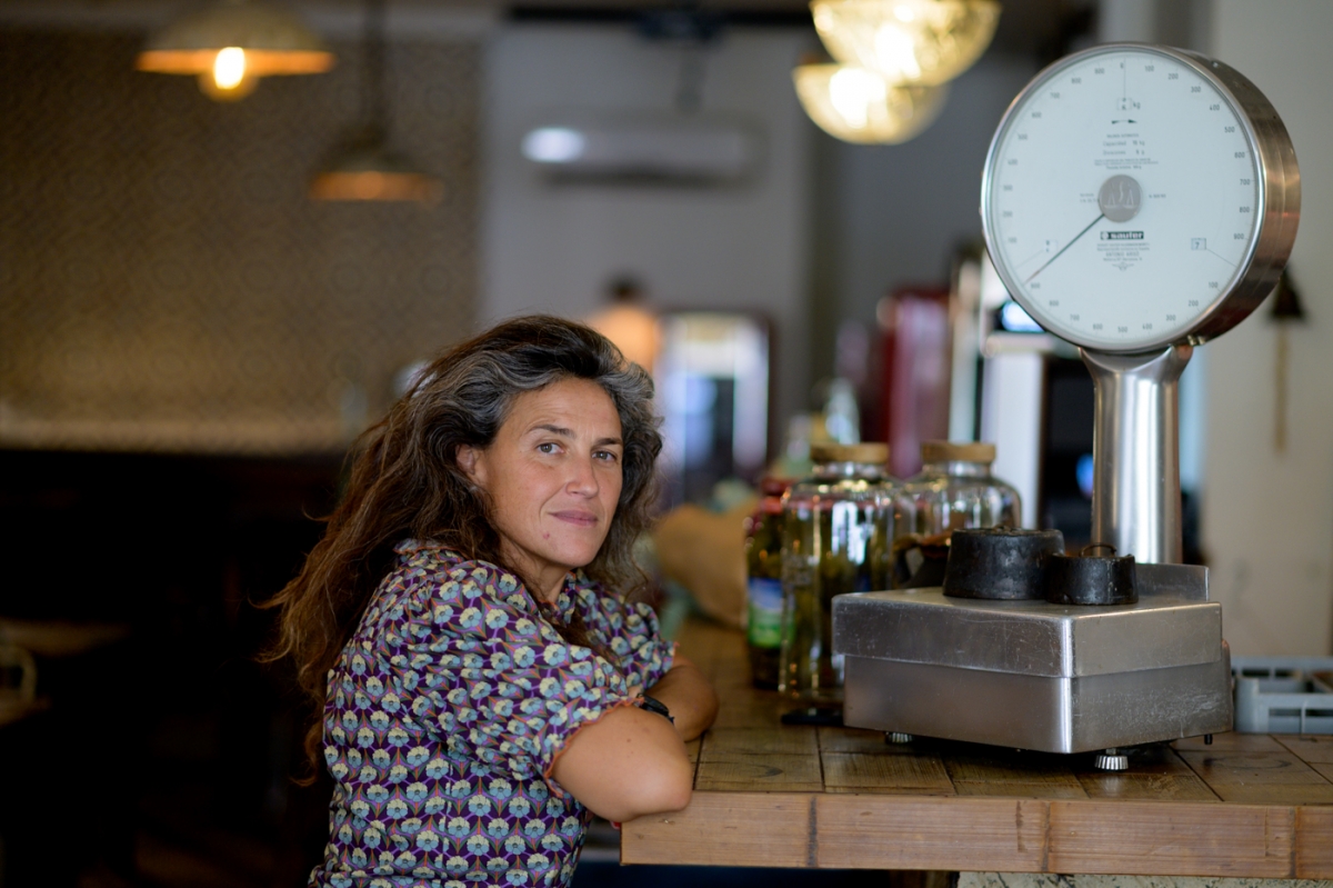 Victoria es zapatera, hostelera y mucho más