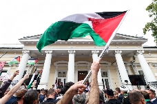 Trabajadores de la UV y UPV inician un encierro por Palestina: "No es normal empezar el curso con normalidad"