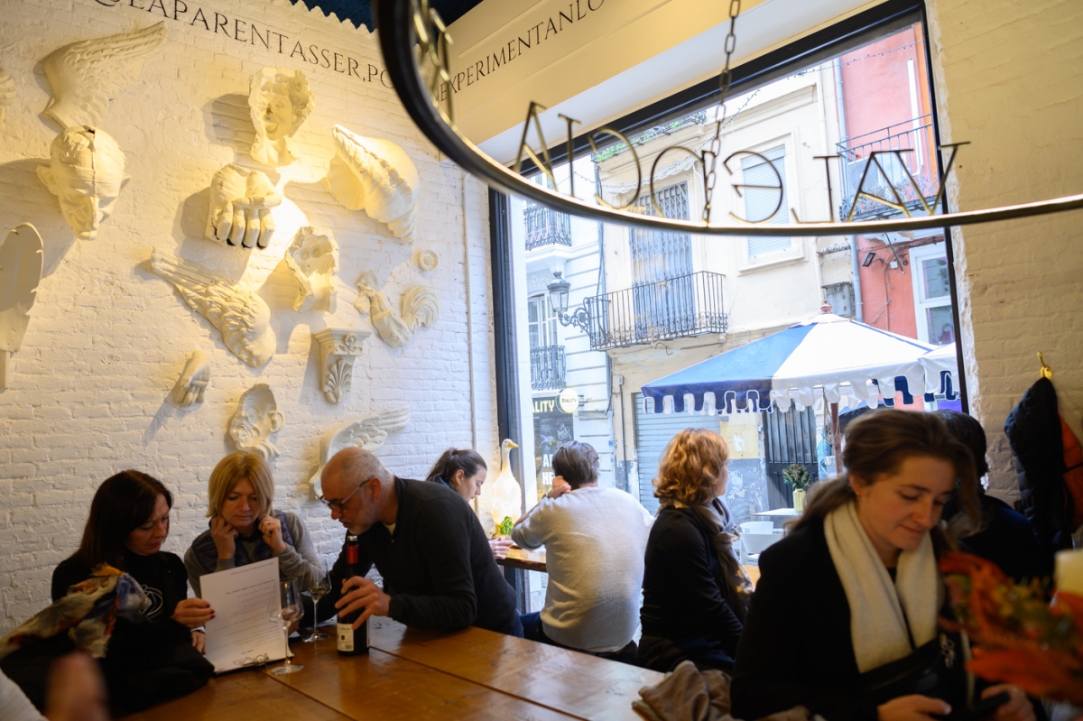 BORGIA Winebar cumple su primer año como templo hedonista en el corazón del Carmen