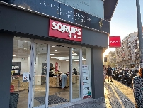 Sqrups sigue relevando a Domti y 'revive' la antigua oficina del Santander en la avenida de Aguilera