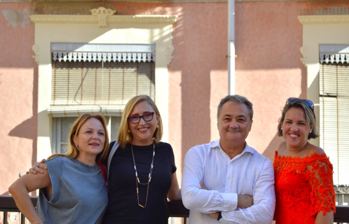 La compañía de teatro El Club de la Serpiente celebra sus 30 años estrenando 'Una boutique en La Florida'