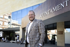 "Debemos reducir la burocracia, hay gente que ha desistido de pedir ayudas por la documentación que se le ha exigido"