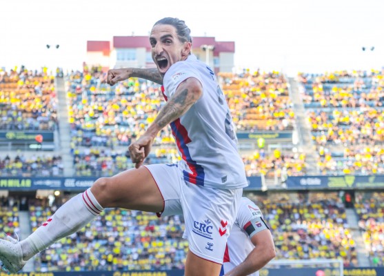 Ocho goles del Eldense con ocho autores distintos
