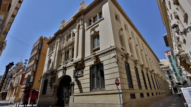 Lo que pudo ser la sede de la UA en la calle San Fernando: Alicante, sin glamour  