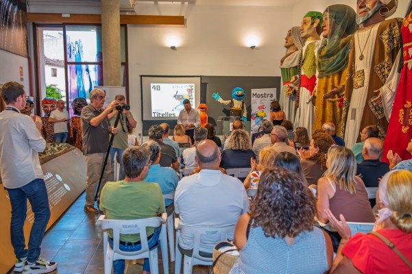 La edición 40 de la Mostra Internacional de Titelles en la Vall d’Albaida se presenta en el MITA rodeada de público y amor por el arte del títere