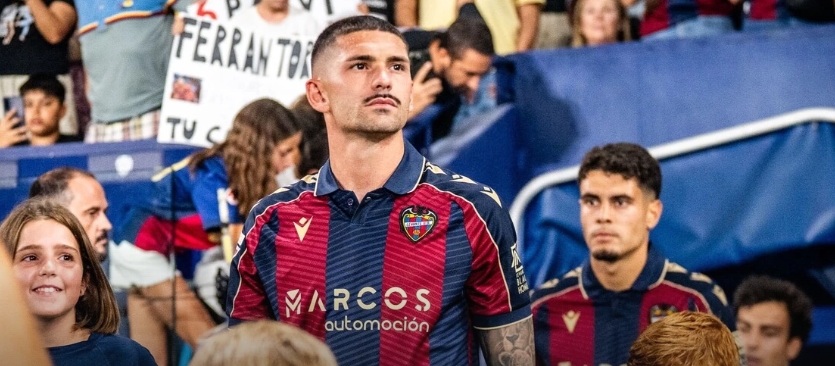 Dela: “Vamos a tener que hacer muchas cosas bien para sumar ante el Betis”