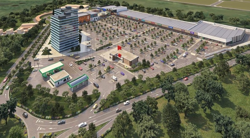 Cieza estrena el nuevo centro comercial Los Olivos con 30 tiendas y más de 500 empleos