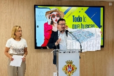 Castelló elabora un folleto único con los 711 negocios del centro para acercar la oferta local