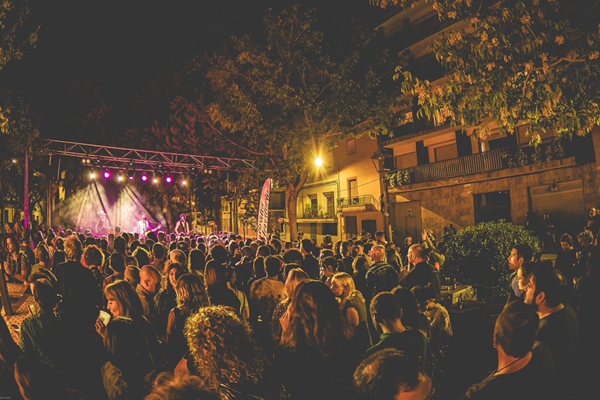 El festival Nómade impulsa la sostenibilidad con buses lanzadera hasta los conciertos