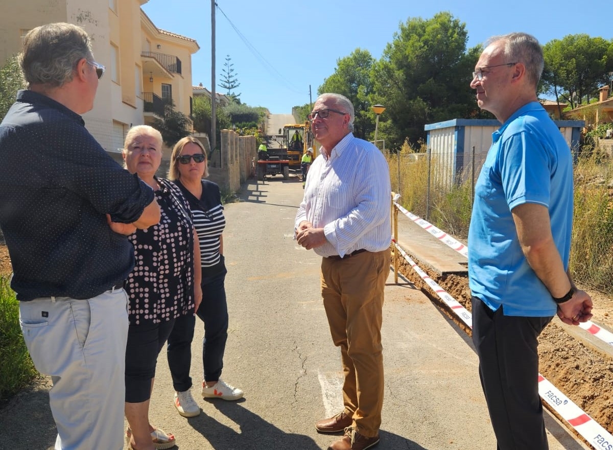 Oropesa instalará 3.400 metros de tubería para renovar la red de agua potable en la calle Azor