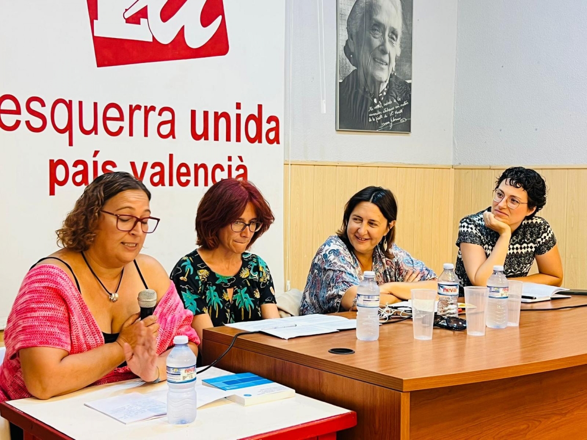 La coordinadora de EUPV analiza la igualdad entre hombre y mujer, y su reflejo en el cine, en un libro