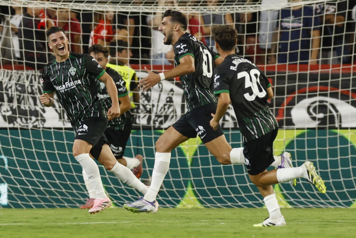 La 'ley del ex' permite al Elche CF sumar un punto en su visita al Sevilla FC