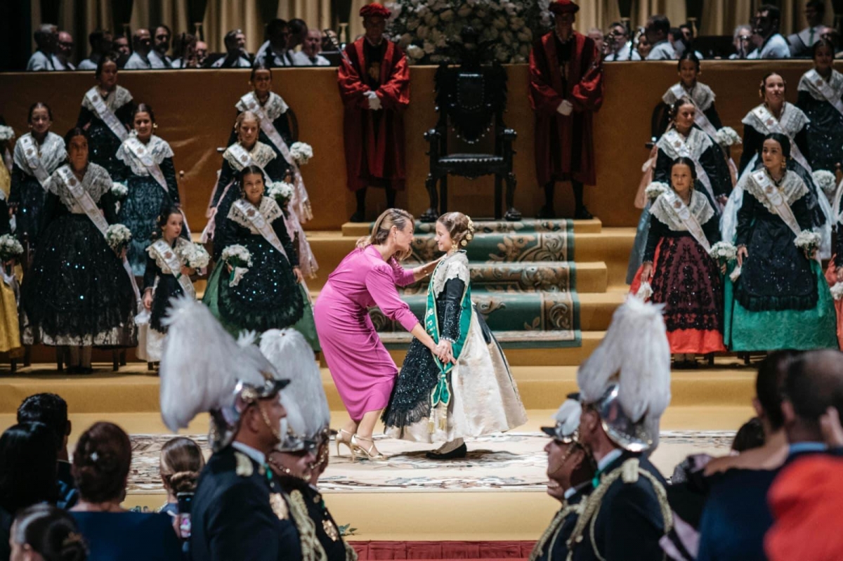 Castelló exalta a Ana Colón como la Reina infantil de las fiestas de la Magdalena de 2026