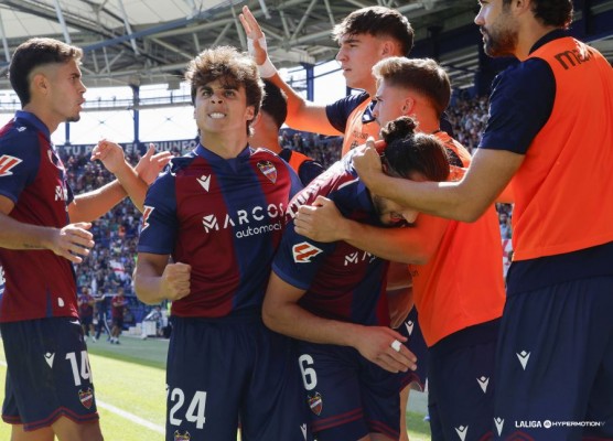 El Levante se carga el 'saco' del Almería