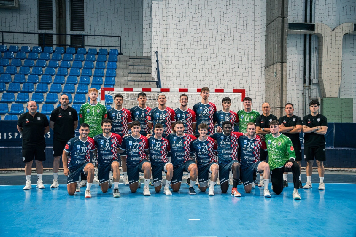 Foto de equipo del Eón Alicante - Foto: PLAZA