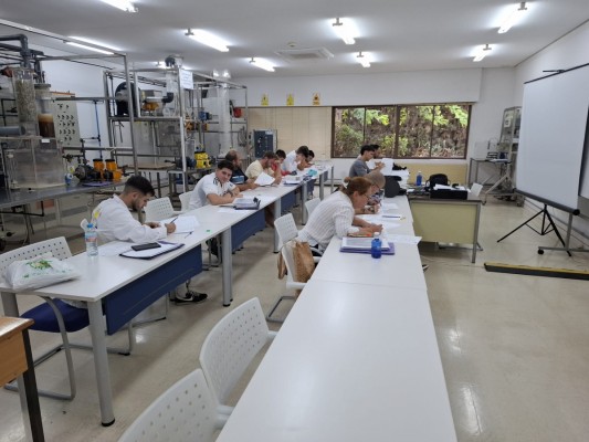 El SEF formará a 15 desempleados de la Región como operarios de planta química con prácticas remuneradas en Repsol