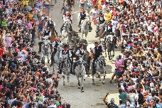 Segorbe vibra con una grandiosa y expectante sexta y penúltima Entrada de Toros y Caballos