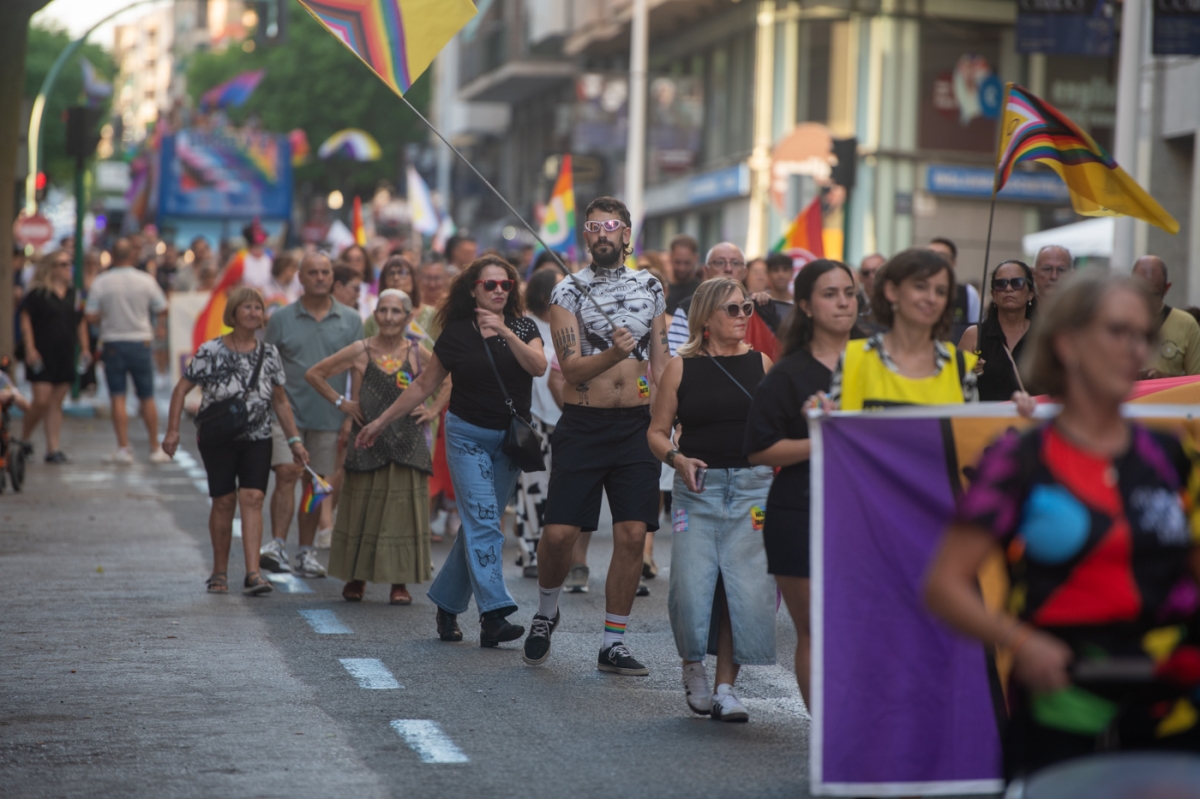 Manifestación del Orgullo LGTBIQ+ en Elche 2025, en imágenes