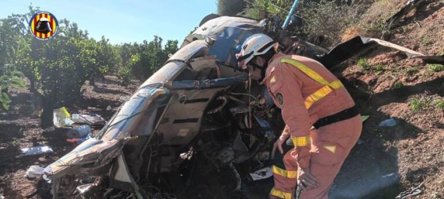 Tres fallecidos tras chocar un helicóptero con las líneas de alta tensión en Monte Picayo